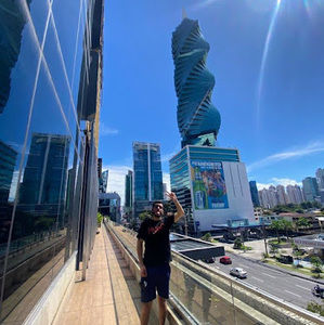 Meet your Posher, Juandavid